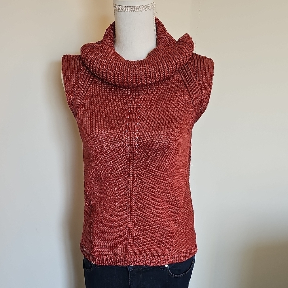 WHBM Women's Rust Sleeveless Sweater